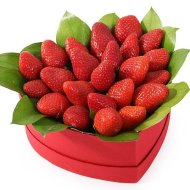 Сердце с клубникой Сердце с клубникой
